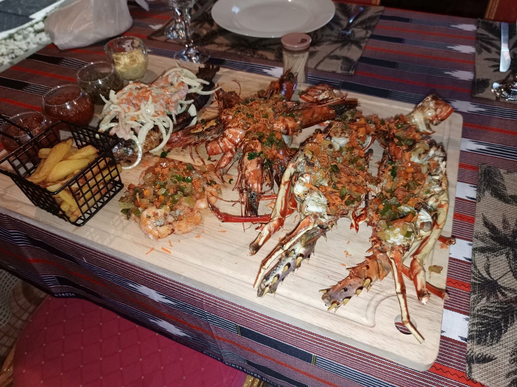 Plateau de langoustes et crevettes grillées